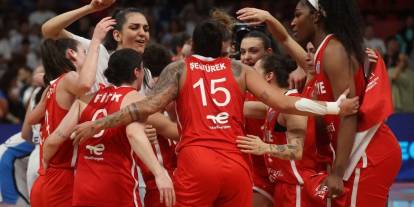 Potanın Perileri Yunanistan'ı ezip geçti: Çeyrek finaldeyiz!