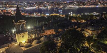 Yasaklar kalktı! Topkapı Sarayı gece ziyaretine açıldı