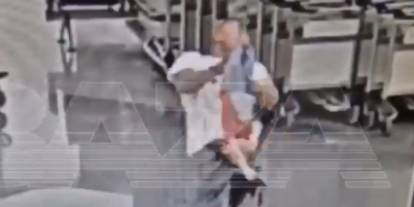 Rusya’da dehşet: 18 aylık bebeği yere fırlatıp komaya soktu