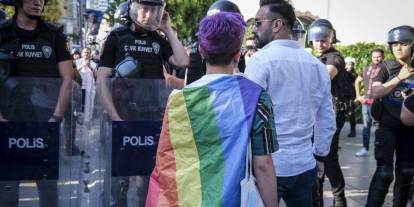 İstanbul Onur Yürüyüşü’nde gözaltına alınan 3 kişi tutuklandı