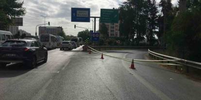 Aydın-İzmir otoyolu trafiğe kapatıldı