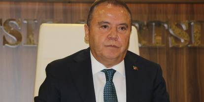 Antalya Büyükşehir Belediye Başkanı Böcek görevinden uzaklaştırıldı!