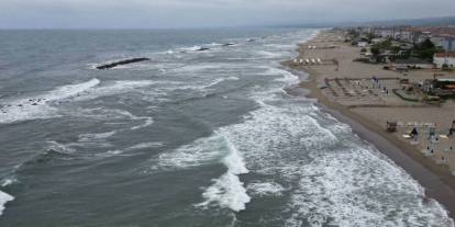 Sakarya ve Zonguldak'ta denize girişler yasaklandı