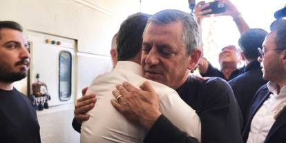 Ev hapsindeki Tutdere’ye Özel’den destek ziyareti