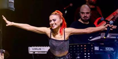 Yıldız Tilbe 'Mikrofon tutmam bile yasak' diyerek hastalığını açıkladı