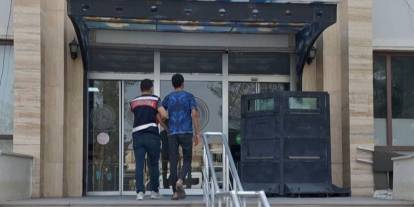 "Koskocaman tarlayı çubukla yaktık" videosunun ardından gözaltına alındı