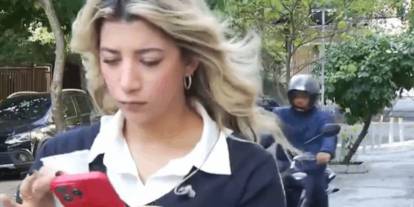 Canlı yayında muhabire kapkaç