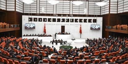 Eski bakan ve milletvekillerinden yeni anayasa tepkisi: “Yemin ettik, hatırlatıyoruz”