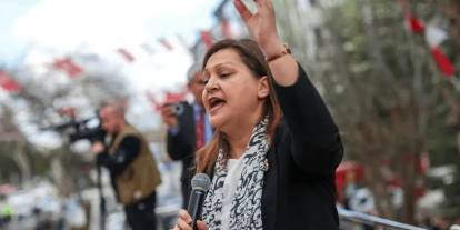"CHP'li Burcu Köksal da Özlem Çerçioğlu gibi istifa edecek" iddialarına yanıt
