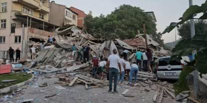 Balıkesir depremi sonrası AFAD 175 konteyneri vatandaşlara teslim etti