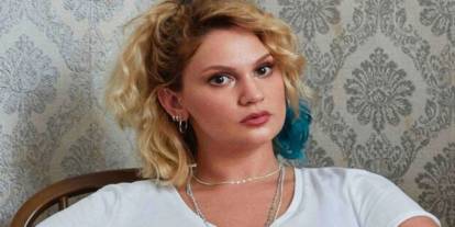 Farah Zeynep Abdullah aldığı acı haberle yıkıldı