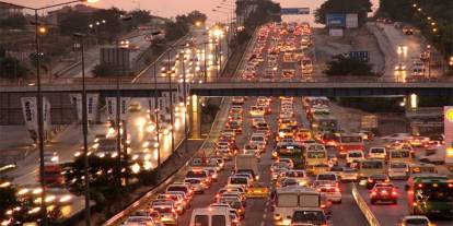 İstanbul trafiğine yeni çözüm: Arabalı vapur hattı taşınıyor, otobüsler öncelikli oluyor