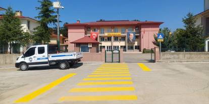 Giresun Belediyesi’nden okul önlerinde yaya geçidi seferberliği