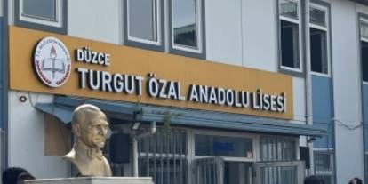 Düzce'deki lisede tartışma yaratan kurallar: Kız öğrenciler ön koltuğa oturamayacak!