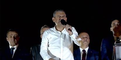 Özgür Özel iktidara sert çıkıştı: Dünyanın en pahalı internetini de etini de Erdoğan satıyor