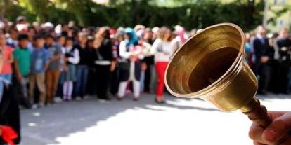 Yarıyıl tatili bitti! Okullarda ikinci dönem “Bayrak sevgisi” temasıyla açıldı