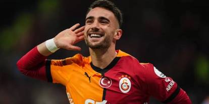 Galatasaray'ın yıldızı Yunus Akgün nişanlandı! İşte törenden ilk kareler