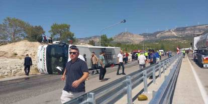 Mersin'de feci kaza! Otobüs ile kamyon çarpıştı: Ölü ve yaralılar var