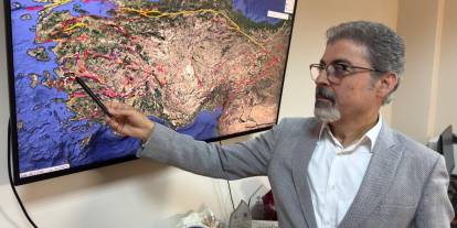 Hasan Sözbilir'den Ege ve Batı Anadolu için deprem uyarısı: 200 aktif fay kırılmayı bekliyor