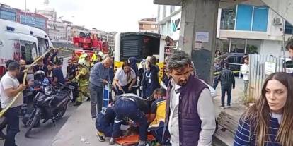 Çekmeköy'de İETT otobüsü durağa daldı