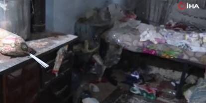 Annesinin cesediyle 1 ay yaşadı