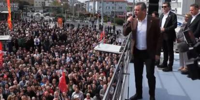 CHP Genel Başkanı Özgür Özel, İstanbul Adliyesi'nde konuştu: 'Yolsuzluk dediler geri tepti, şimdi de casusluk diyorlar'
