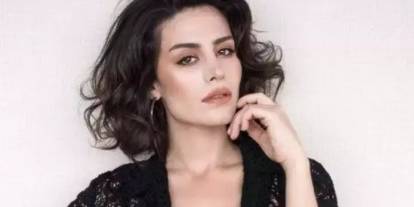 Belçim Bilgin'in gala kombini sosyal medyayı ikiye böldü