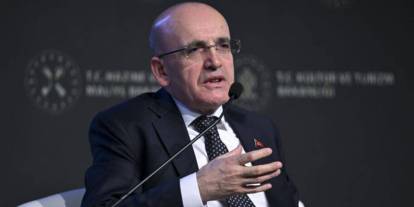 Mehmet Şimşek duyurdu: Enflasyonda dalgalanmalar geçici, 2026 vergi güncellemesi daha düşük olabilir