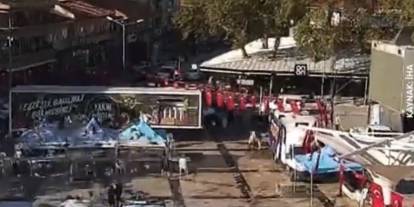 Balıkesir Sındırgı’daki 4.9’luk deprem anı kameralara böyle yansıdı