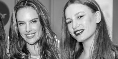 Serenay Sarıkaya ve Alessandra Ambrosıo aynı karede