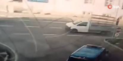 Gümüşhane’de belediye aracıyla jandarma minibüsü çarpıştı: 2 asker yaralandı