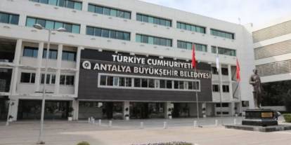 Antalya Belediyesi'ne operasyon: 7 gözaltı