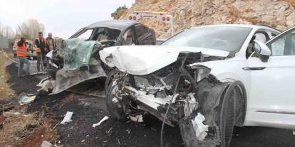 Konya'da feci kaza: 1ölü 3 yaralı