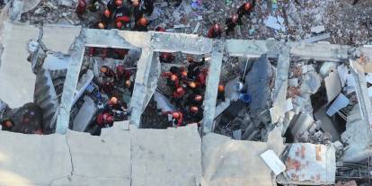 Gebze'deki binanın neden yıkıldığını bakanlık açıkladı