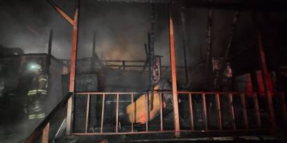 Şömineden çıkan yangın restoranı küle çevirdi