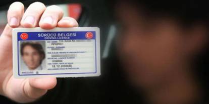 Eski ehliyetle yola çıkanlar dikkat! 12 bin 978 TL cezayla bitmiyor, sigorta da ödemeyecek