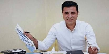 Selahattin Demirtaş'tan Bülent Arınç ziyareti sonrası sert çıkış: "Onurumla girdim, onurumla çıkarım"