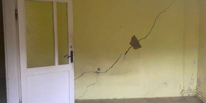 Beykoz'da 2 bina tahliye edildi! Duvarlarında çatlak oluştu