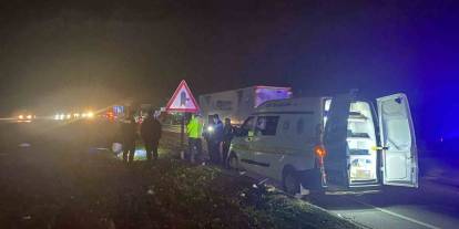 Antalya'da feci kaza: 2 öğrenciye otomobil çarptı