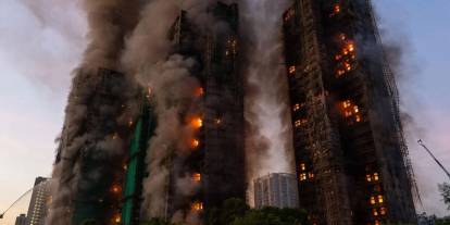 Hong Kong’daki site yangınında can kaybı 94’e yükseldi