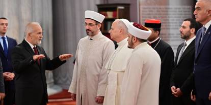 Tarihi ziyarette üçüncü gün: Papa 14. Leo Sultanahmet Camisi'nde! Sırada dev ayin var