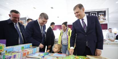 İzmir Büyükşehir Başkanı Tugay 13. Burdur Kitap Fuarı açılışına katıldı