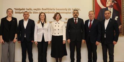 DİSK heyetinden Eskişehir Büyükşehir Belediye Başkanı Ünlüce’ye ziyaret