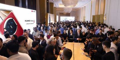 Huawei yeni ürün tanıttı: Açık kulak tasarımı dikkat çekti