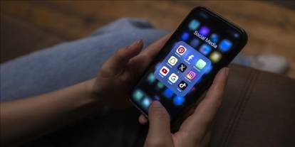 Avustralya’da sosyal medya yasağa beklenen etkiyi yaratmadı: Gençler engelleri saatler içinde aştı