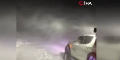 Palandöken geçidinde kar ve tipi nedeniyle mahsur kaldılar