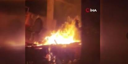 Edirne'de yangın: 3 ev kullanılamaz hale geldi