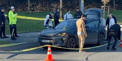 Bakırköy’de seyir halindeki araca kurşun yağdı: Sürücü öldü