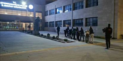 Yılbaşını kana bulayacaklardı! Yakalandılar