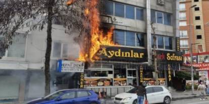 Esenyurt’ta restoranda yangın! Alevler binanın dış cephesine sıçradı